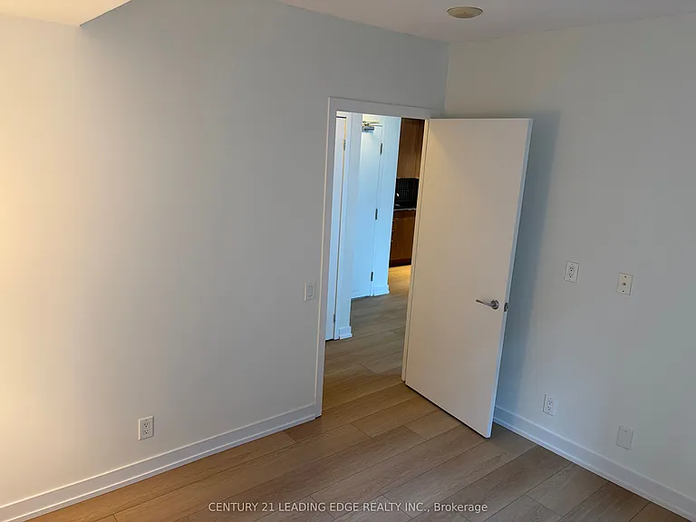 8 Colborne St #1103 — Photo 13