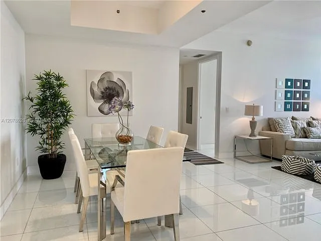 2 bed, 2.0 bath, $5,500 — Photo 2