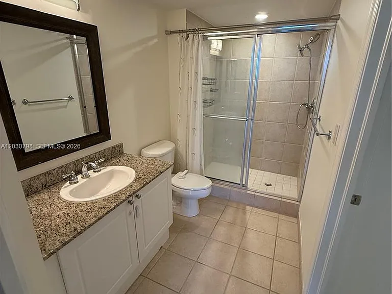 19501 W Country Club Dr #809 — Photo 9