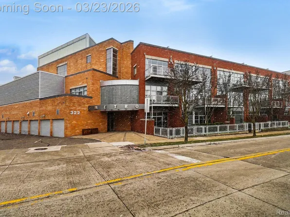 322 E Harrison Ave, Royal Oak, MI 48067