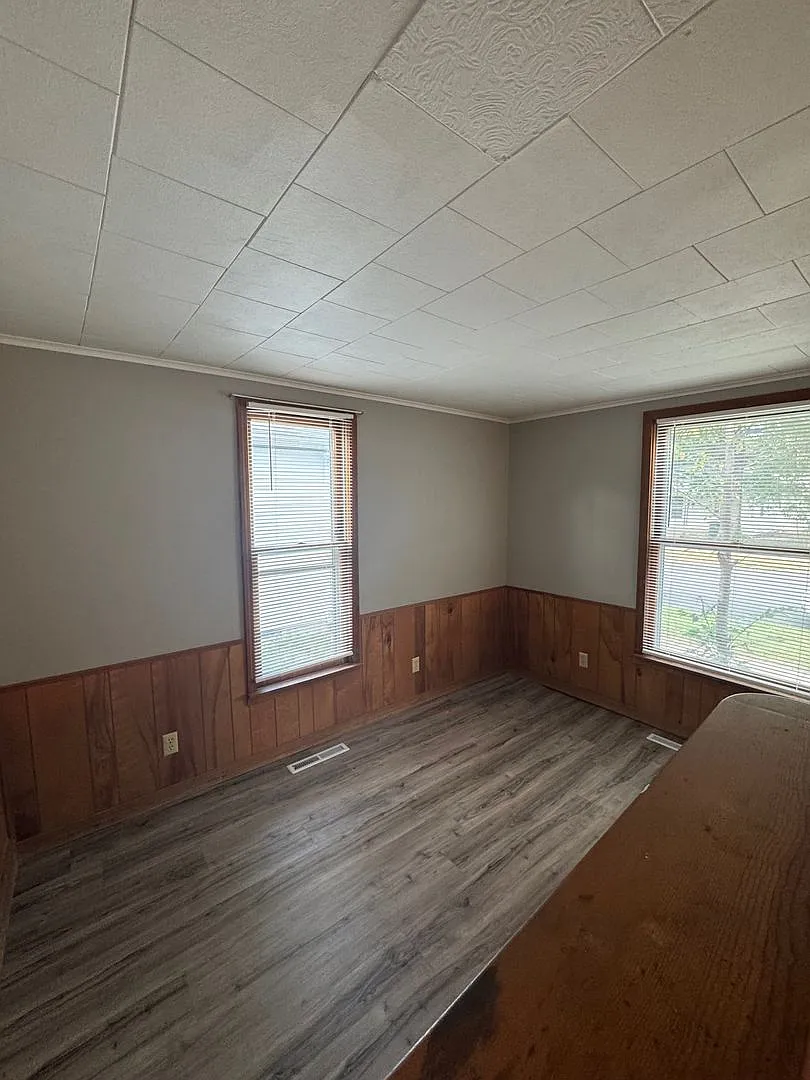 Cute 2 Bedroom/ 1 Bathroom House — Photo 3