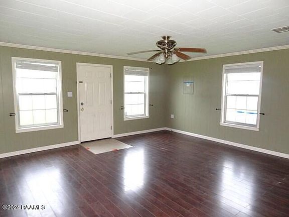 5th image of 114 Clair Dr