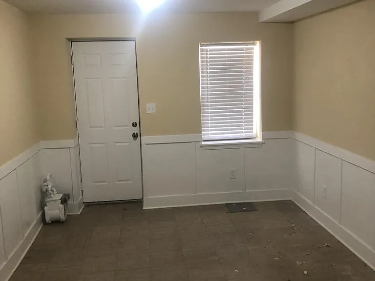 2218 Portugal St — Photo 7