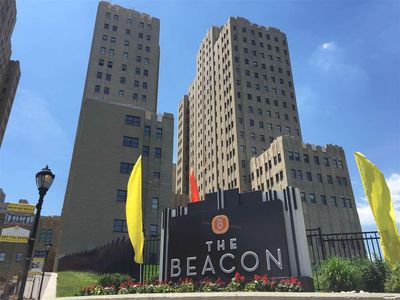 4 Beacon Way APT 1703, Jersey City, NJ, 07304