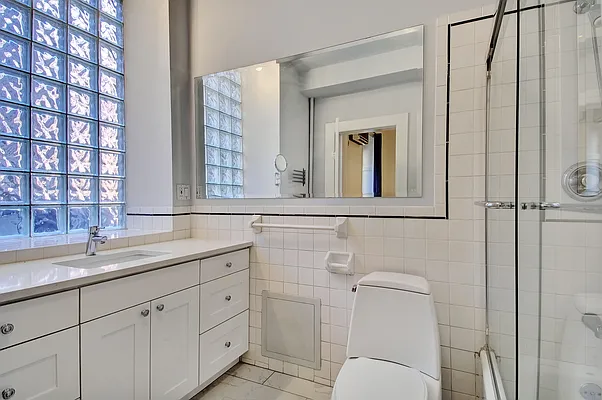 Rented by City Connections Realty | media 11