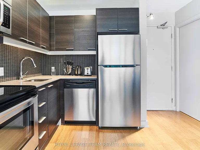 354 Gladstone Ave #312 — Photo 5
