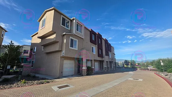3 bed, 2.0 bath, 1552 sqft, $2,300 — Photo 2