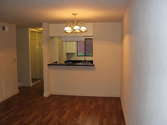 4th image of 1611 Alvarado Ave APT 2