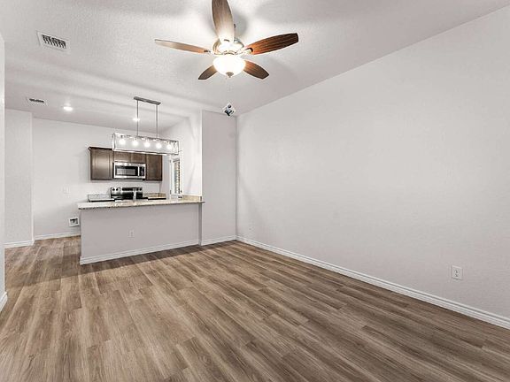 5th image of 1110 Zora Dr Unit B