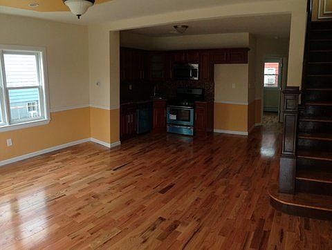 3rd image of 1510 Adee Ave