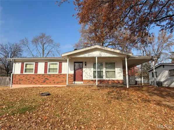 1459 Cove Ln, Saint Louis, MO 63138