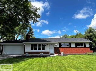 32917 Winnie Ave, Warren, MI 48093