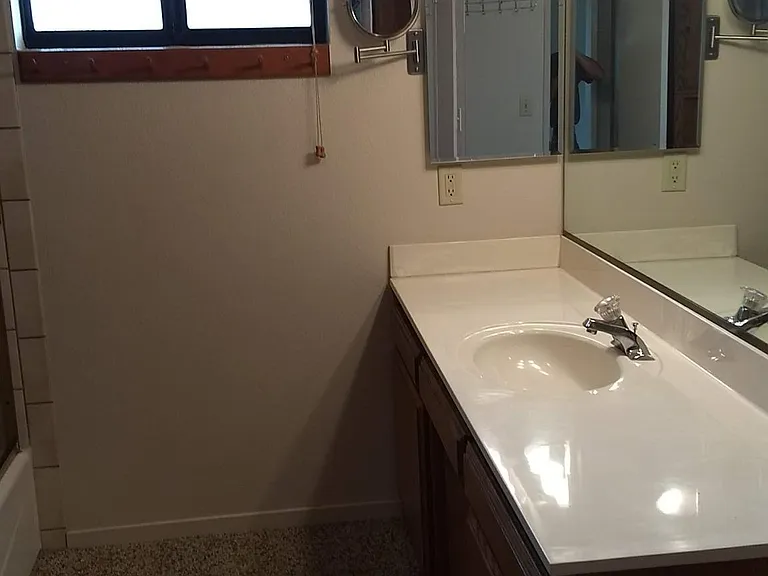 401 Hillview St #A — Photo 9