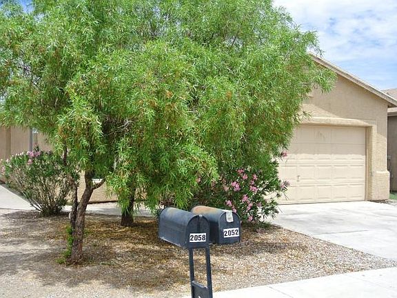 3rd image of 2052 W Bellagio Dr