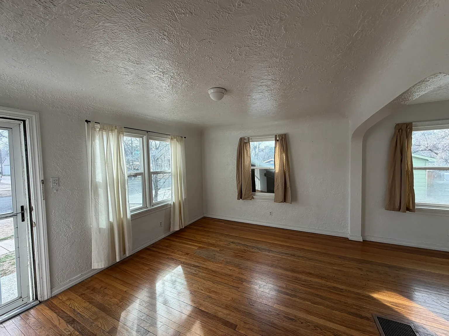 621 N 2nd St - 1 — Photo 2