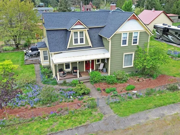 204 W Harris Avenue, Oakville, WA 98568