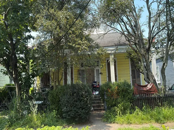 1026 Burdette St, New Orleans, LA 70118