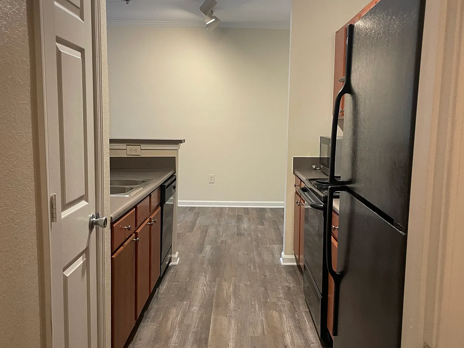 2 bed, 2.0 bath, 1049 sqft, $1,500 — Photo 4