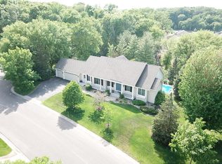 7318 Hidden Valley Rdg S, Cottage Grove, MN 55016