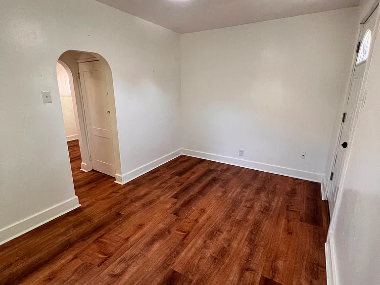 625 Wood St — Photo 9