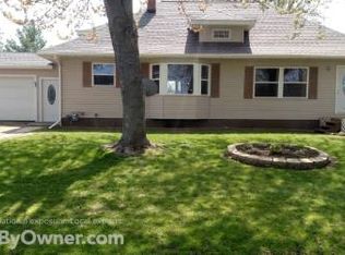 207 2nd St, Milladore, WI 54454