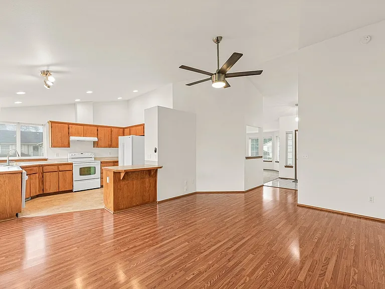 1224 143rd St E — Photo 17