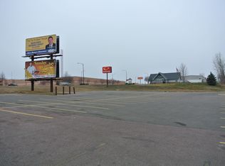 1927 S Broadway St, New Ulm, MN 56073
