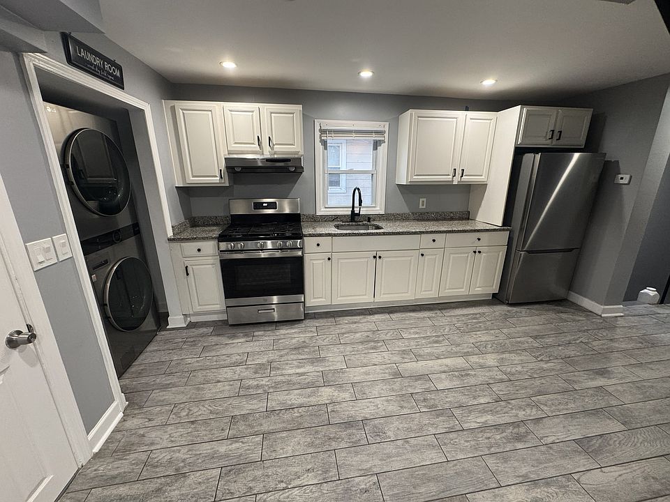 1st image of 136 West St Floor 2