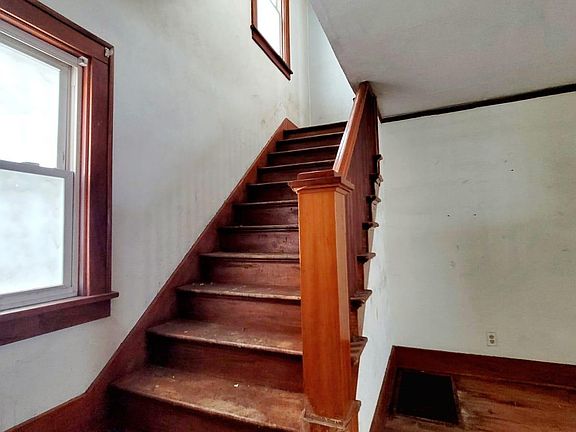 3rd image of 1124 Cleveland Ave
