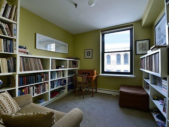 3rd image of 166 Bank St APT 4B