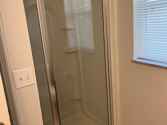 4th image of 273 Winter Nellis Cir
