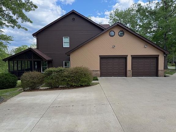 5th image of 216 Oakwood Ridge Dr