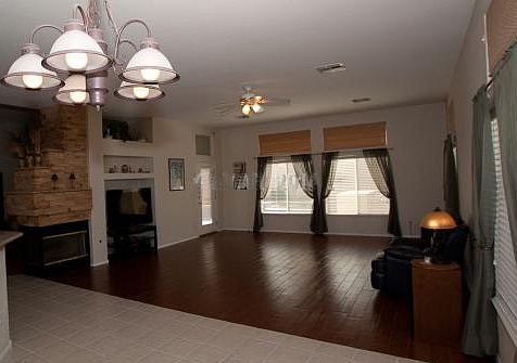 4th image of 2517 Vintage Rose Ave