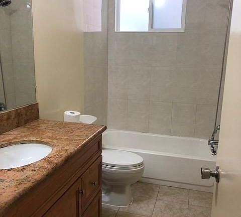 5th image of 5138 Zelzah Ave #A103
