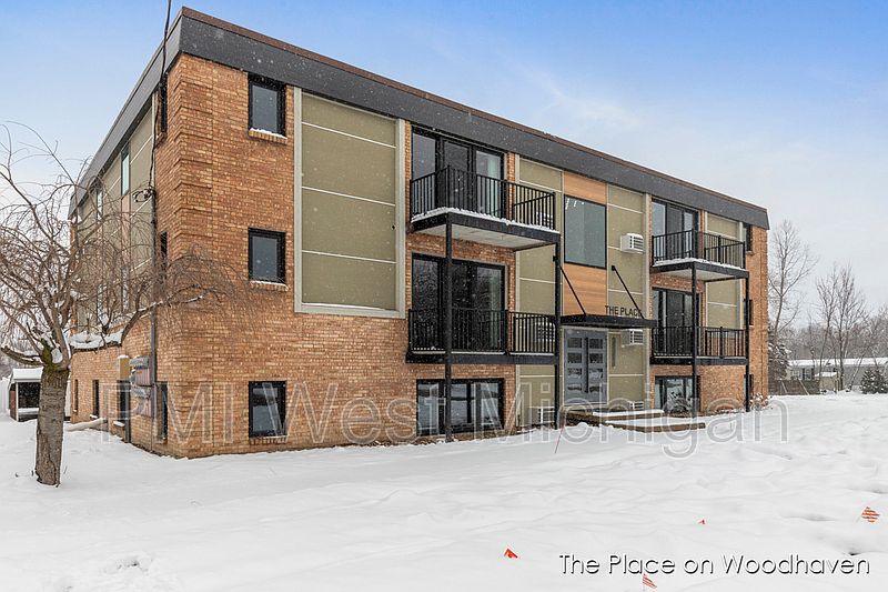 1st image of 8438 Woodhaven Dr SW