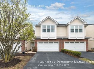280 S Oak Creek Ln, Romeoville, IL 60446