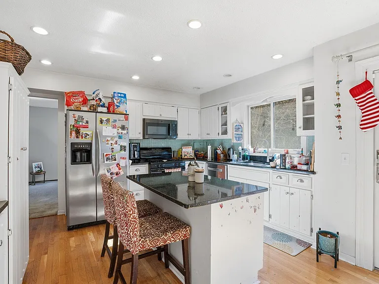 10427 Brown Farm Cir — Photo 20