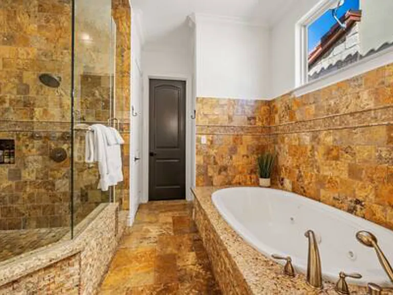 River Oaks Dr — Photo 23