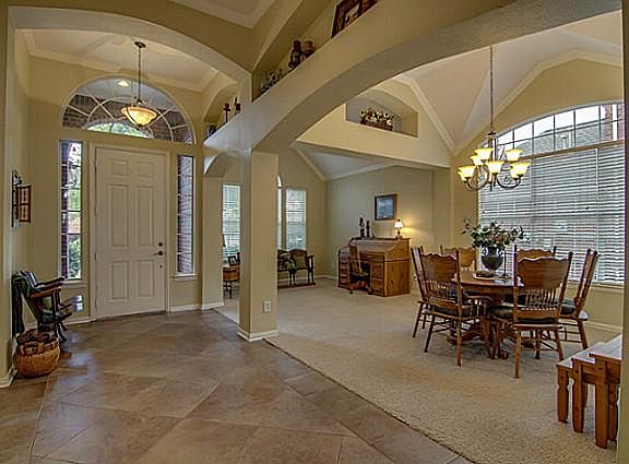 4th image of 2817 Wennington Dr