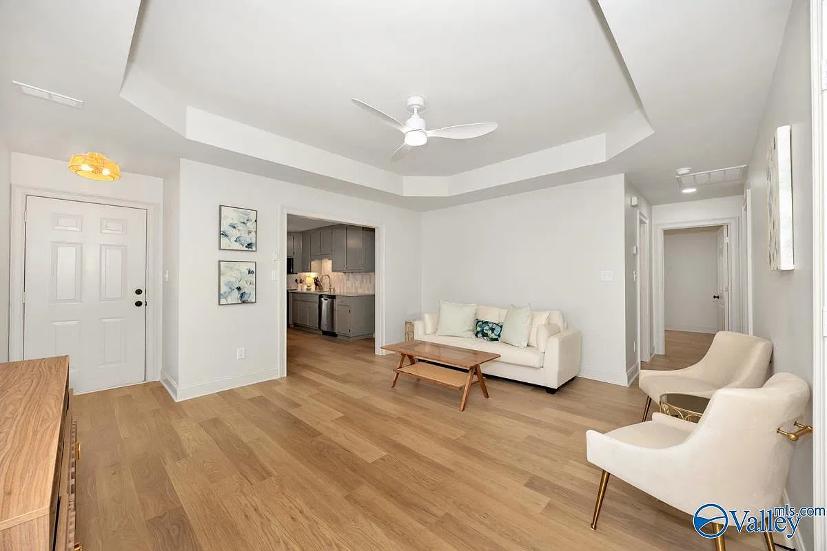 3 bed, 2.0 bath, 1150 sqft, $1,950 — Photo 4