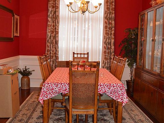 5th image of 1429 Knob Hill Cir