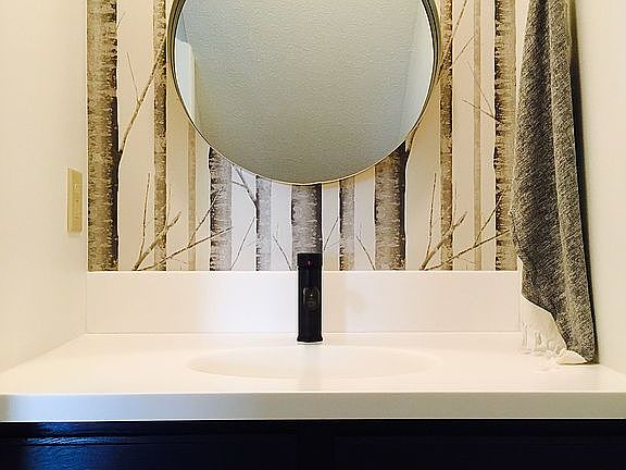 1/2 bath powder room