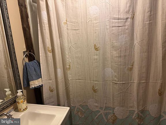 4th image of 433-435 Bryarly Rd