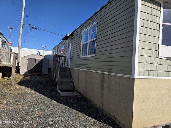 3rd image of 469 S Green St Trailer 26