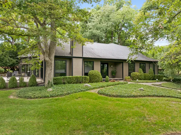 1112 Crane Dr, Dundee, IL 60118