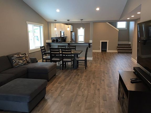 2nd image of 14916 SE Sun Park Ct