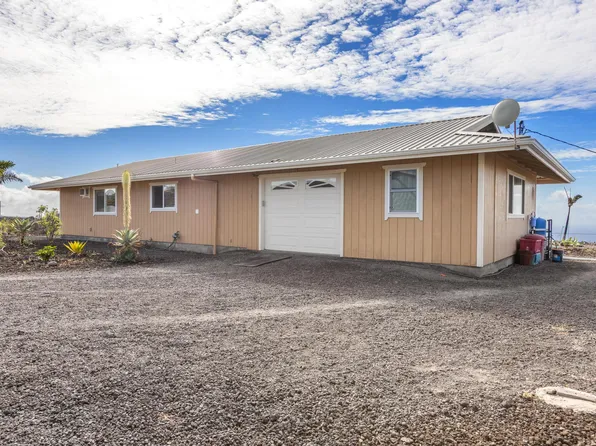 92-8436 Macadamia Dr, Captain Cook, HI 96704