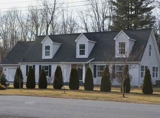 20 Veeder Dr, Albany, NY 12205