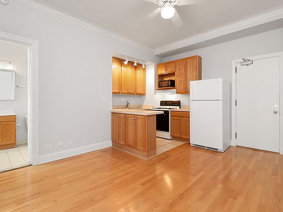 5th image of 3330 N Lake Shore Dr #2F