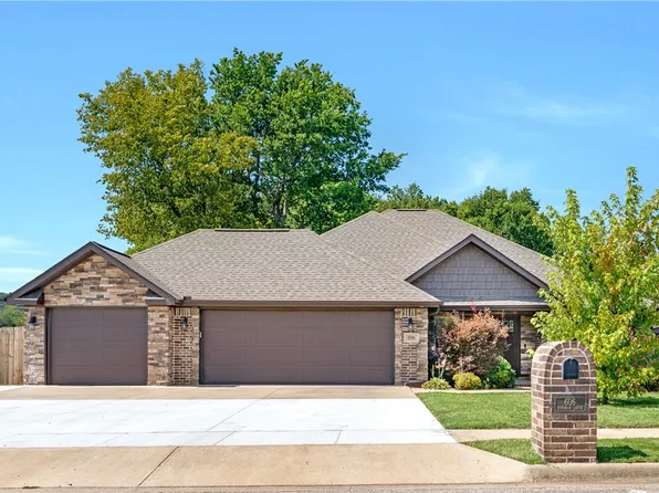606 Hindman Dr, Prairie Grove, AR 72753